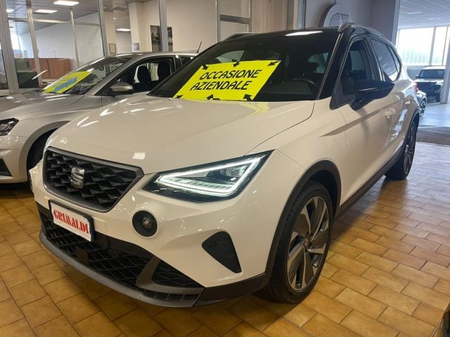 SEAT Arona 1.0 EcoTSI FR 18" VIDEO, del 2023, 45.572 km, in vendita a Vigevano (PV)