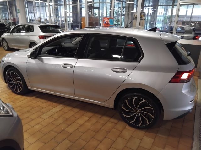 Volkswagen Golf 1.0 eTSI EVO Life DSG 17" MHEV C/GRIMALDI SP.DAY - foto 4 di 4