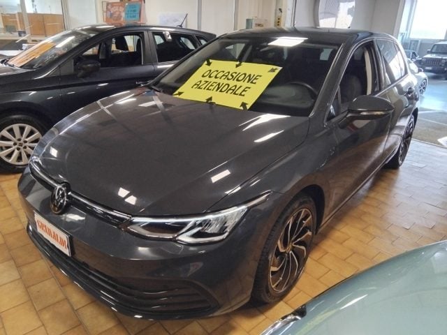 Volkswagen Golf 1.0 eTSI EVO Life DSG 17" C/GRIMALDI SPECIAL DAY, del 2024, 30.738 km, in vendita a Vigevano (PV)
