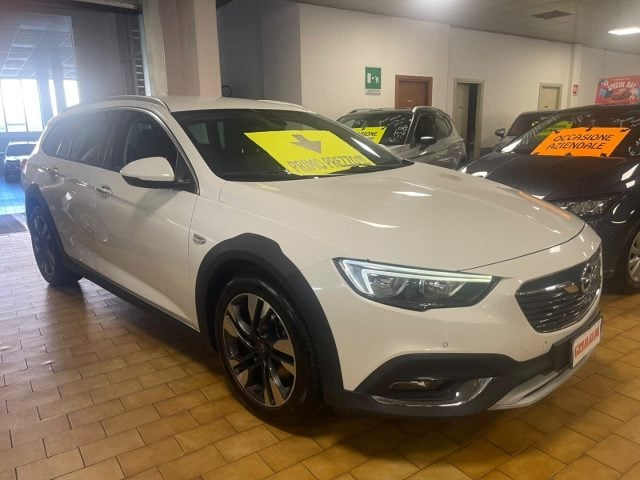 Opel Insignia 2.0 CDTI aut.Country Tourer C/GRIMALDI SPECIAL DAY, del 2019, 122.500 km, in vendita a Vigevano (PV)