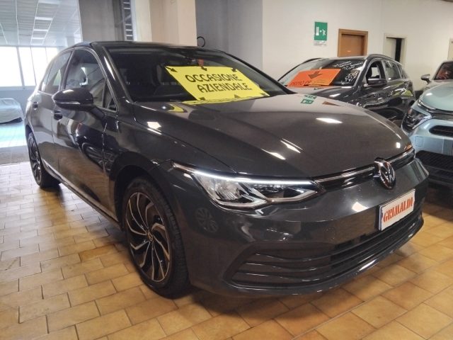 Volkswagen Golf 1.0 eTSI EVO Life DSG MHEV - foto 2 di 4