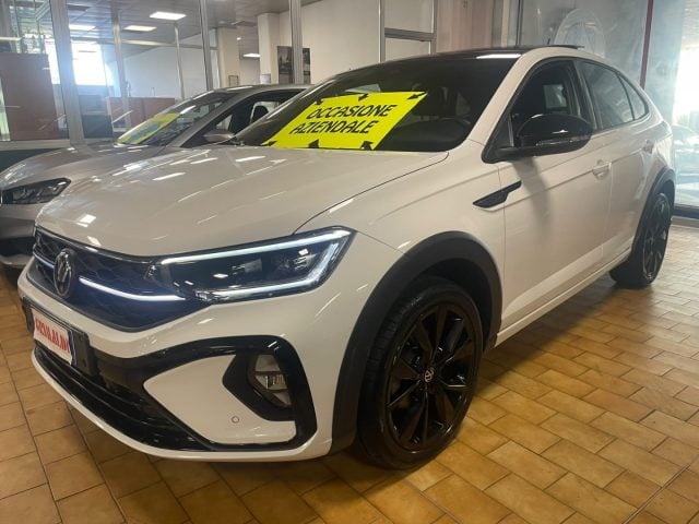 Volkswagen Taigo 1.0 TSI R-Line MATRIX 18", del 2023, 54.935 km, in vendita a Vigevano (PV)