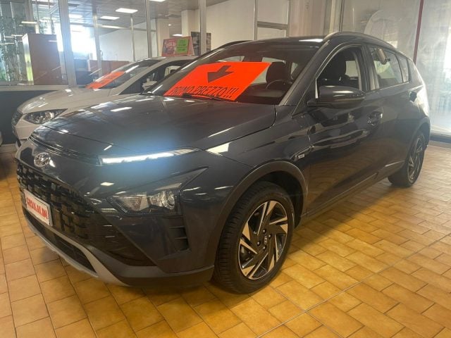 Hyundai BAYON 1.0 T-GDI Hybr. 48V iMT XLine VIDEO GRIMALDI SP.DA, del 2023, 67.000 km, in vendita a Vigevano (PV)