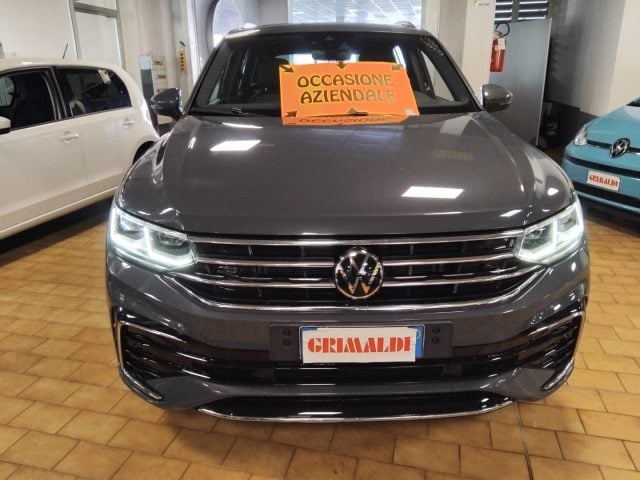 Volkswagen Tiguan 2.0 TDI 150 CV DSG R-Line 19" C/GRIMALDI SP.DAY - foto 2 di 4