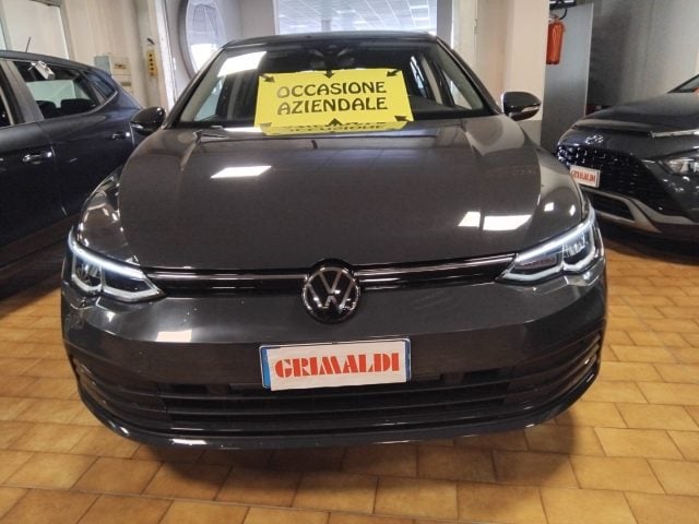 Volkswagen Golf 1.0 eTSI EVO Life DSG MHEV C/GRIMALDI SP.DAY, del 2024, 30.738 km, in vendita a Vigevano (PV)