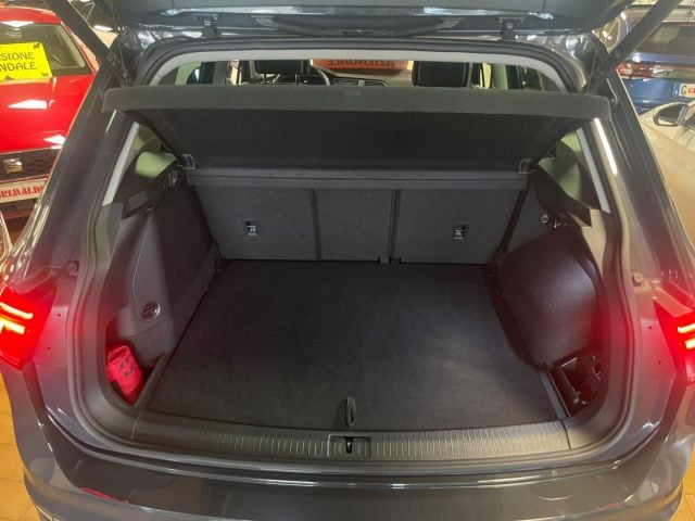 Volkswagen Tiguan 1.4 TSI eHYBRID DSG Elegance 18" MATRIX PLUG IN - foto 4 di 4