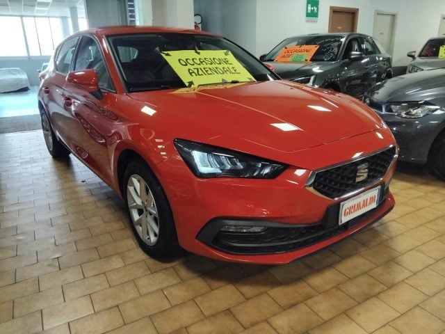SEAT Leon 1.0 TSI 110 CV Style C/GRIMALDI SPECIAL DAY, del 2022, 39.549 km, in vendita a Vigevano (PV)