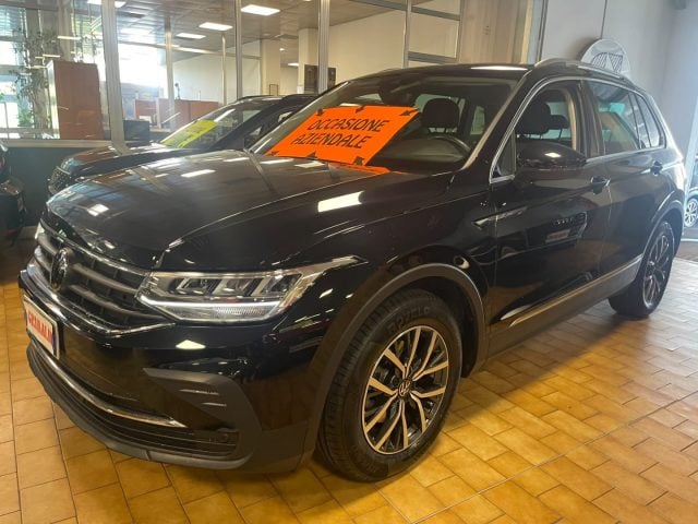Volkswagen Tiguan 1.5 TSI ACT Life C/GRIMALDI SPECIAL DAY, del 2023, 54.066 km, in vendita a Vigevano (PV)