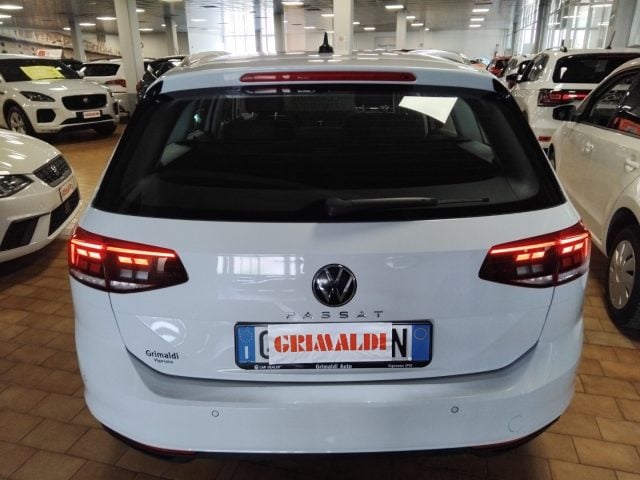 Volkswagen Passat Variant VAR. 2.0 TDI SCR EVO DSG Business - foto 4 di 4