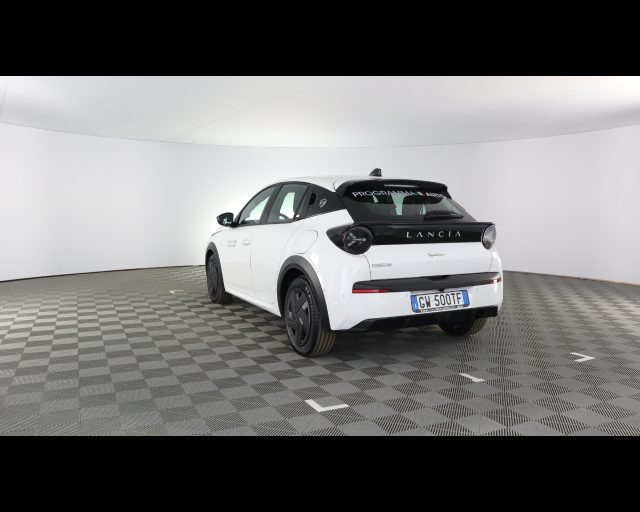 Lancia Ypsilon Nuova Ibrida 1.2 100cv Ibrida km 0 a PIACENZA