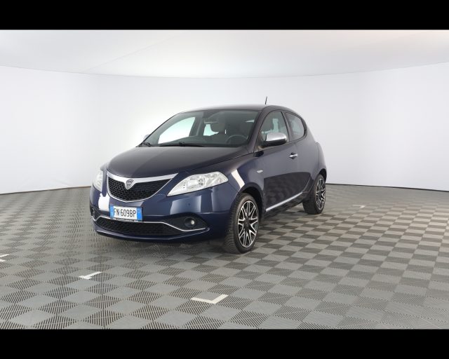 Lancia Ypsilon III 2015 - 1.3 mjt Platinum s&s 95cv my16 - foto 2 di 4