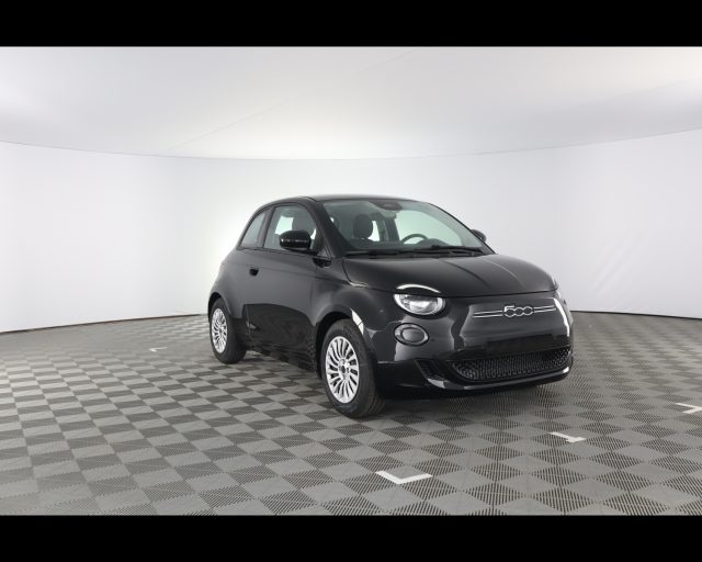 Fiat 500e Hatchback MY25- - 320 Berlina + Pack Tech - foto 4 di 4