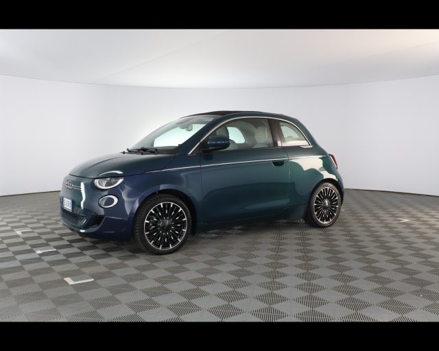 Fiat 500 IV 2020 Cabrio - e Cabrio 42 kWh La Prima usato a PIACENZA
