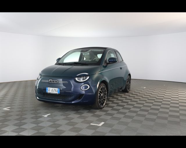 Fiat 500 IV 2020 Cabrio - e Cabrio 42 kWh La Prima - foto 2 di 4