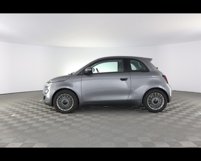 Fiat 500 Nuova HATCHBACK MY23-La Nuova - 320 Berlina, del 2024, in vendita a Piacenza (PC)