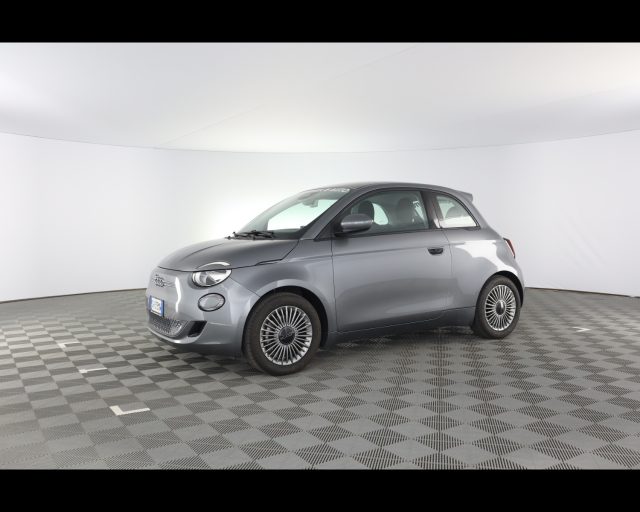 Fiat 500 Nuova HATCHBACK MY23-La Nuova - 320 Berlina km 0 a PIACENZA