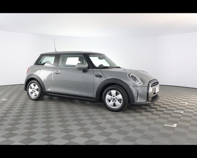 MINI Mini 3p 1.5 One Essential 75cv, del 2022, 43.500 km, in vendita a Piacenza (PC)