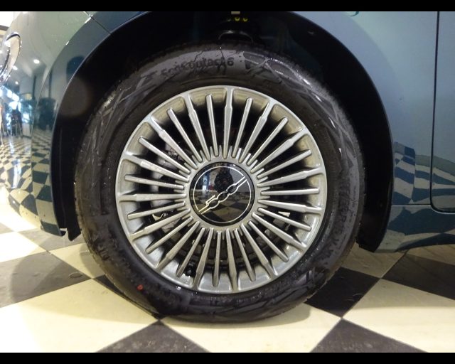 Fiat 500e 42 kWh Icon - foto 3 di 4