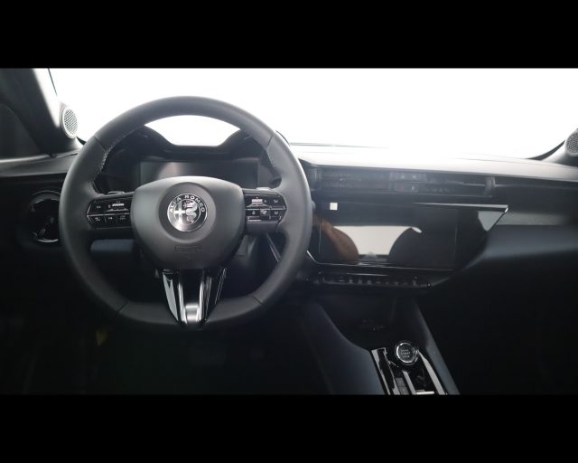 Alfa Romeo Junior Ibrida Ibrida 1.2 136cvHybrid Edct6, del 2025, in vendita a Piacenza (PC)