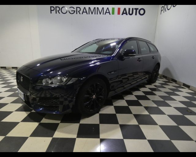 Jaguar XF Sportbrake 2.0d i4 R-Sport 180cv auto my20 - foto 1 di 4
