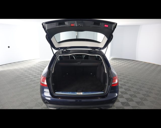 Mercedes-Benz CLA sse C SW 220 d Premium auto, del 2021, 113.863 km, in vendita a Piacenza (PC)