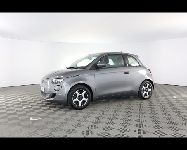 Fiat 500e 42 kWh Passion - foto 1 di 4
