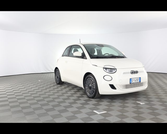 Fiat 500e 42 kWh Icon - foto 4 di 4
