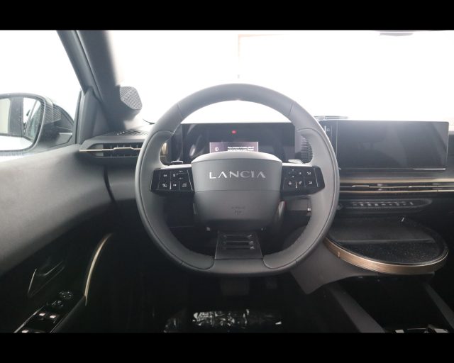 Lancia Ypsilon Nuova MHEV serie 1 Nuova LX 1.2 110cv Ibrida km 0 a PIACENZA