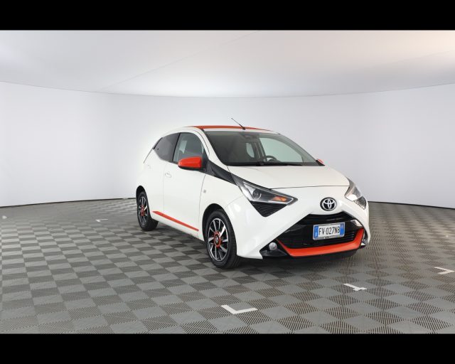 Toyota Aygo II - 5p 1.0 x-wave Orange 72cv - foto 4 di 4