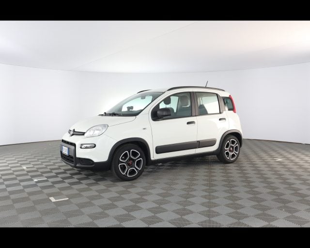 Fiat Panda III 2021 - 1.0 firefly hybrid s&s 70cv 5p.ti, del 2022, 31.353 km, in vendita a Piacenza (PC)