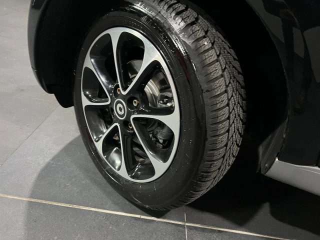 smart forTwo 70 1.0 twinamic Passion, del 2018, 159.937 km, in vendita a Atena Lucana (SA)