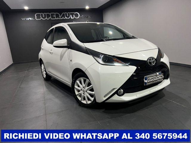 Toyota Aygo 1.0 VVT-i 69 CV 5 porte x-play MY - foto 2 di 4