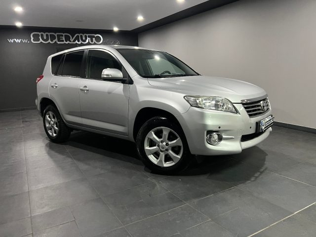 Toyota RAV 4 2.2 D-4D 150 cv EXCLUSIVE - foto 3 di 4
