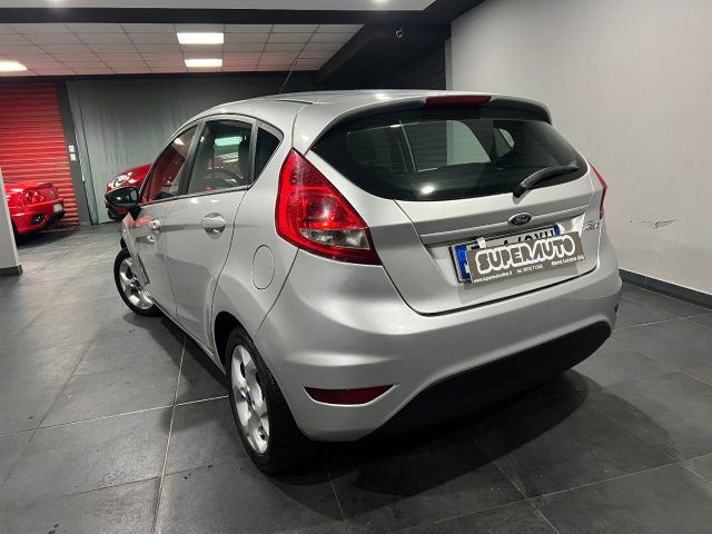 Ford Fiesta 1.4 TDCi 70CV 5 porte Titanium - foto 3 di 13