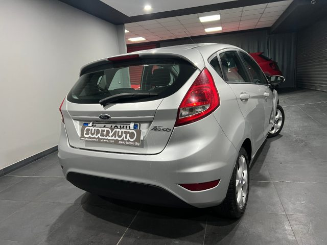 Ford Fiesta 1.4 TDCi 70CV 5 porte Titanium - foto 4 di 13