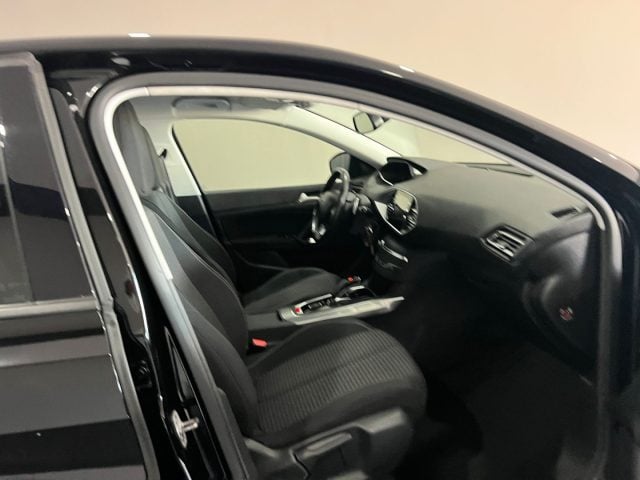 Peugeot 308 BlueHDi 130 S&S EAT8 SW Active VIRTUAL COCKPIT, del 2021, 149.837 km, in vendita a Atena Lucana (SA)