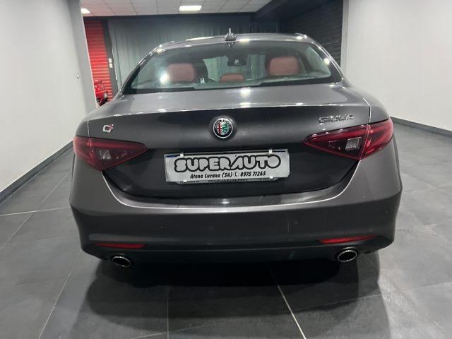 Alfa Romeo Giulia 2.2 Turbodiesel 180 CV AT8 Q2 Super - foto 4 di 4