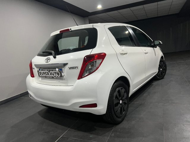 Toyota Yaris 1.0 5 porte Sol - foto 3 di 4