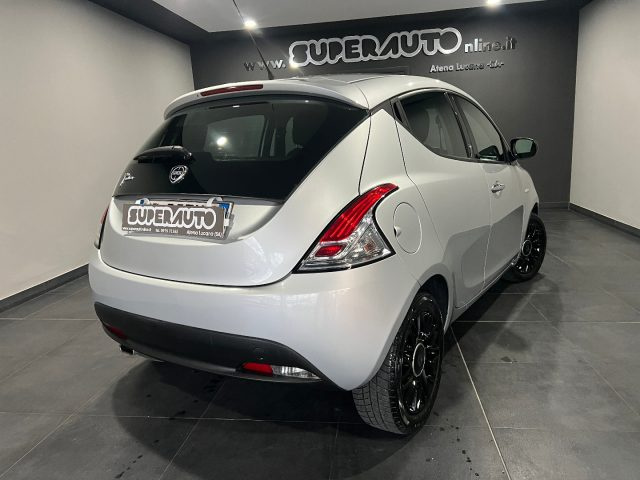 Lancia Ypsilon 1.2 69 CV 5 porte Platinum Ecochic GPL - foto 3 di 4