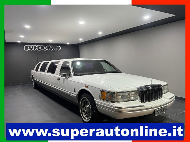 Lincoln Town Car EXECUTIVE 40R Limousine usato a ATENA LUCANA