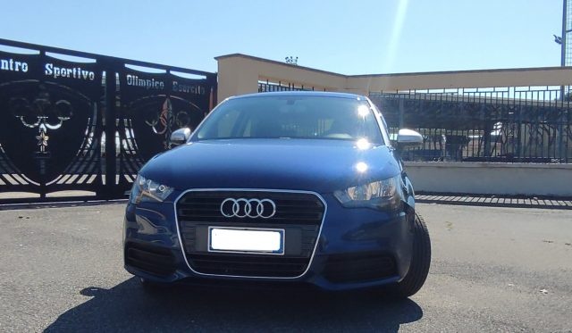 Audi A1 1.2 TFSI Attraction - foto 2 di 4