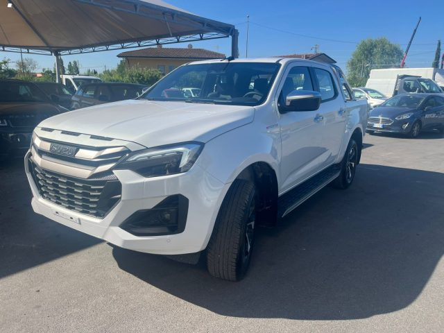 Isuzu D-Max N60 2.2 aut. Crew Cab Prestige nuovo a MASSAROSA