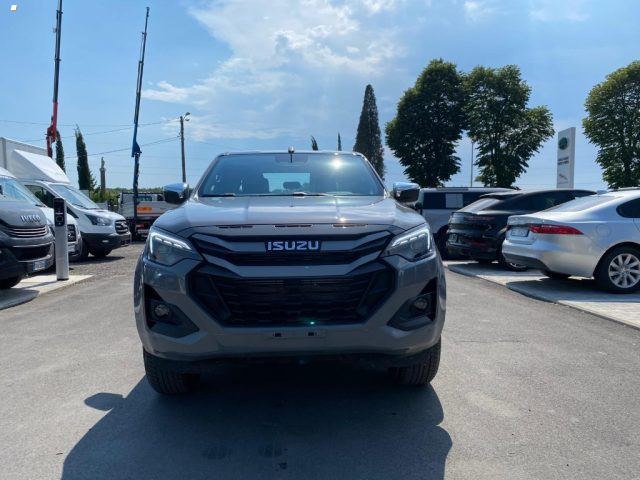 Isuzu D-Max N60 2.2 aut. Crew Cab Prestige nuovo a MASSAROSA