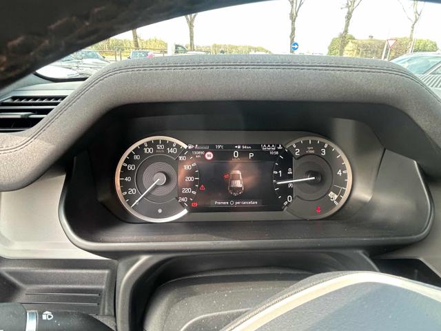Land Rover Defender 110 3.0D I6 200 CV AWD Auto X-Dynamic S usato a MASSAROSA