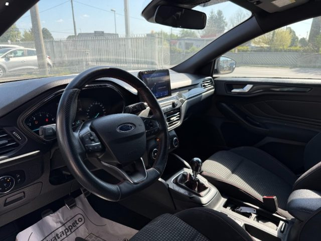 Ford Focus 1.0 EcoBoost 125 CV 5p. ST-Line, del 2020, 77.700 km, in vendita a Massarosa (LU)