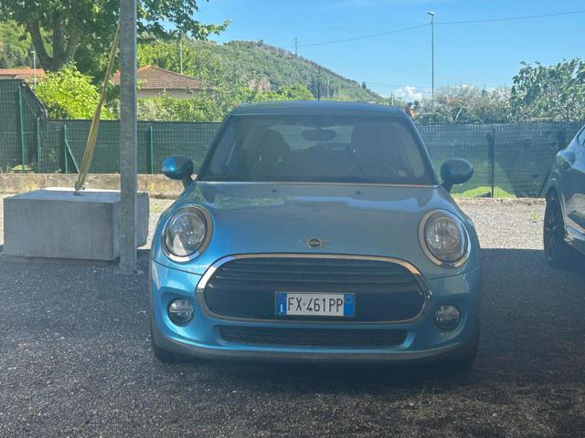 MINI Cooper 1.5 5 porte - foto 3 di 4