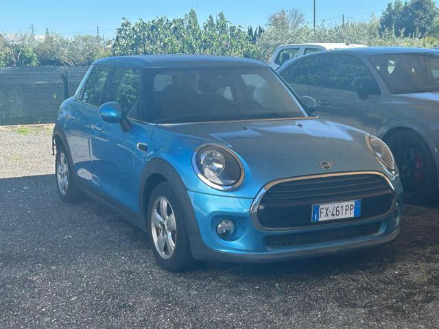 MINI Cooper 1.5 5 porte usato a MASSAROSA