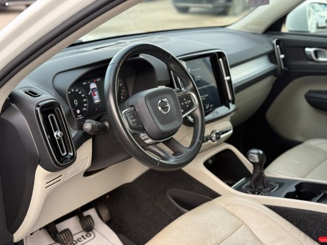 Volvo XC40 T3 Inscription, del 2019, 87.400 km, in vendita a Massarosa (LU)