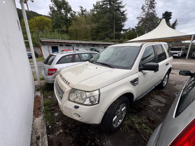 Land Rover Freelander 2.2 TD4 S.W. E - foto 2 di 4