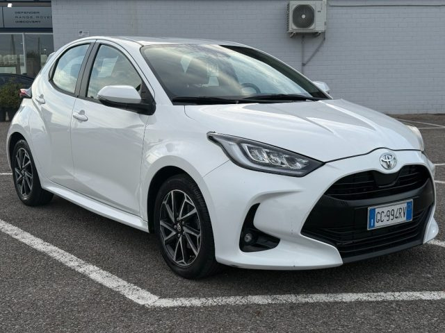 Toyota Yaris 1.0 5 porte Dynamic - foto 3 di 4